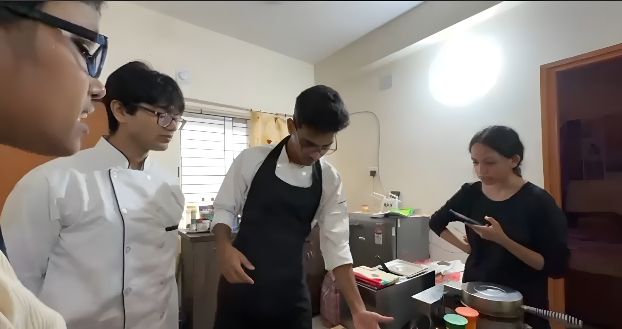 Glazed team working in the kitchen